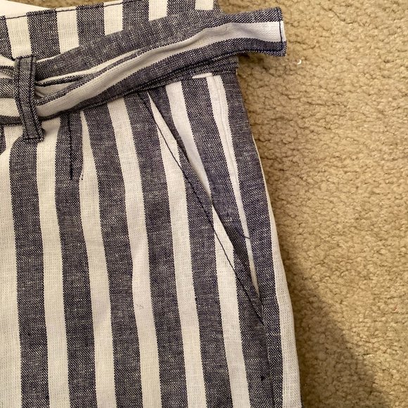 NWT LINEN-BLEND NAUTICAL STRIPE TIE-WAIST JACKET & HIGH-WAISTED SHORT - Picture 8 of 12